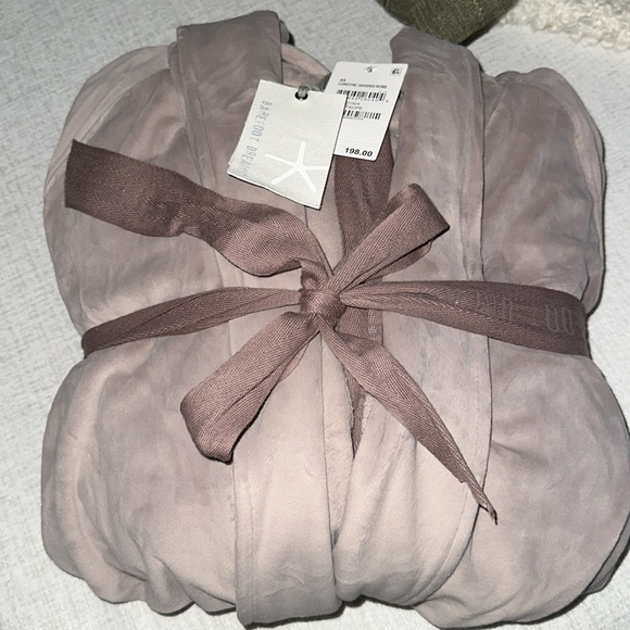 Barefoott Dreams Women’s Robe NWT - Picture 5 of 8